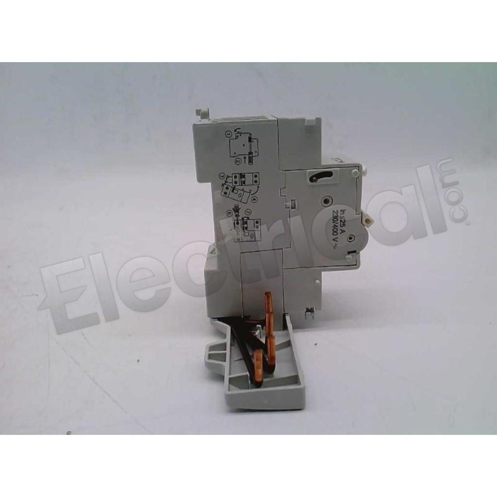MG21718